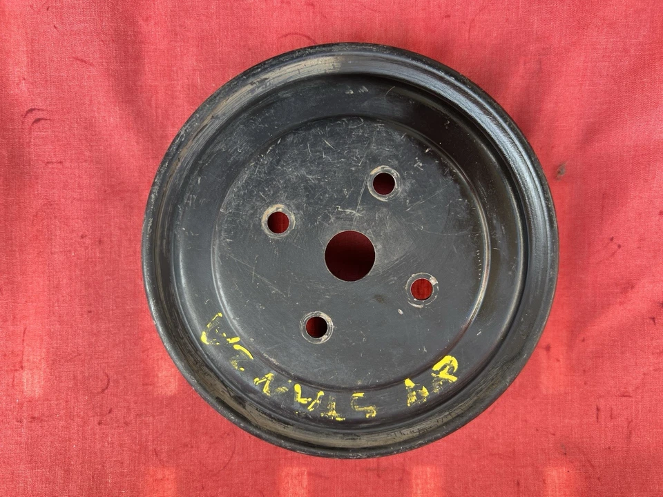 1989 Nissan Stanza water pump pulley - Image 1 of 3