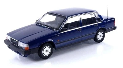 MINICHAMPS - 1986 VOLVO 740 GL Blu scuro metallizzato - 1/18 - MNC155171701 - Immagine 1 di 2