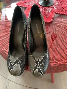 Damen Pumps in Schlangenleder-Optik - Bild 1 von 5
