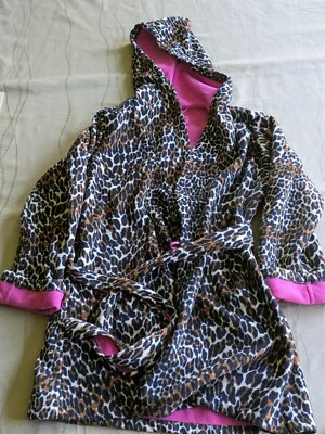 Betsey Johnson Women’s Leopard Print Fleece Hooded Robe Size M Pink/Tan/Black - Image 1 of 4