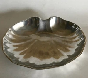 Vtg. Wilton Armitale Serving half shell server, metal alloy,  ELEGANT shape! - Picture 1 of 7