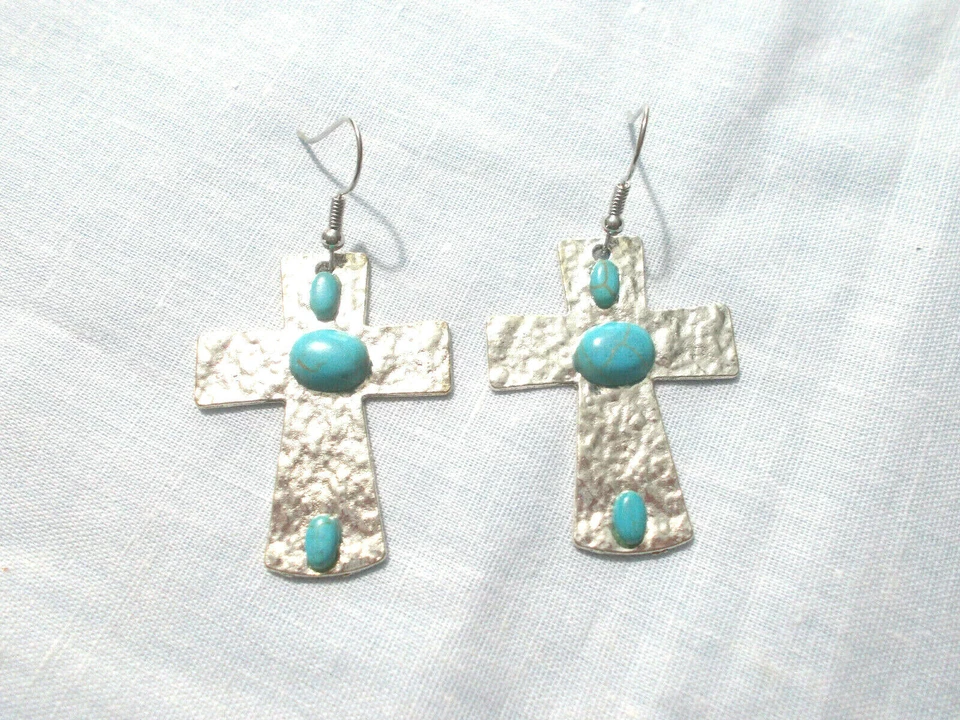 CROSS HAMMERED SILVER LOOK 3 TURQUOISE BLUE HOWLITE GEMS SILVER PLATE EARRINGS  - Image 1 of 1