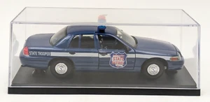Classic Metal Works Wisconsin State Patrol Trooper Ford Police Interceptor 1:24 - Picture 1 of 6