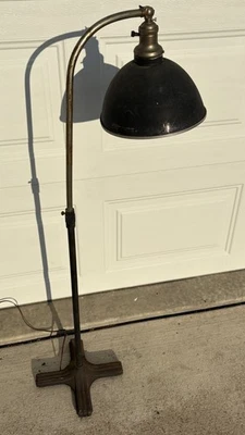 Antique General Electric Infra-Red Art Deco Industrial Floor Lamp - Image 1 of 4