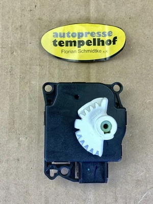 Attuatore riscaldamento clima Ford B-max AV1119E616EA anno 2017 colore argento polare - Immagine 1 di 4