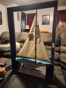 Vintage Sammlerstück Don Q Rum Runner Yacht auf Ständer Segelboot maritim - Bild 1 von 16