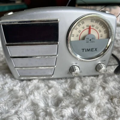 TIMEX T247S Silver Plastic FM/AM Wireless Digital Display Alarm Clock Radio Work - Image 1 of 4