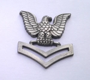 U. S. NAVY PETTY OFFICER E5 2ND CLASS (1") Military Rank Pin P10152 EE - Picture 1 of 2