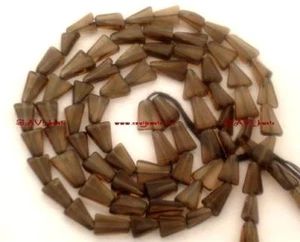 Cuentas triangulares de cuarzo ahumado de 9-10 mm de largo x 6-7 mm de ancho 14,5" str - Forma única - Imagen 1 de 2