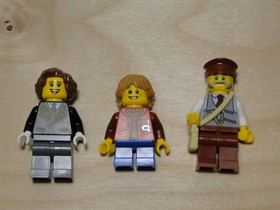 Lego Minifigure: Winter Holiday Train Ticket Collector 10254 Christmas Passenger