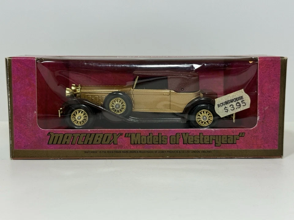 New Boxed Vintage Matchbox V-15 1930 Packard Victoria Model Car Of Yesteryear - Image 1 of 4