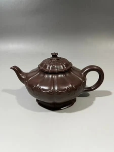 Chinese Yixing Zisha Clay Handmade Exquisite Teapot（如意  底款：王寅春） - Picture 1 of 9