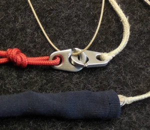 cover pipe, Brummelhaken Knoten Bremse, Gleitschirm Verbindung, Beschleuniger, - Bild 1 von 8