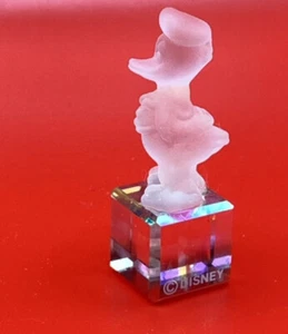 "Mini pato Disney Donald vidrio esmerilado sobre prisma cristal cubo base 1,75""" - Imagen 1 de 14