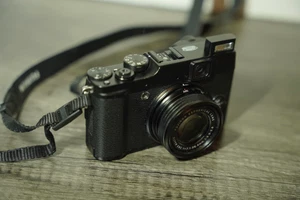 FUJIFILM Digital Camera X10 F FX-X10 12 Megapixel Optical Zoom Black from Japan