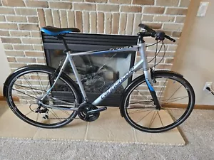 Cannondale Quick Men's Hybrid Bike (Shipping Available) - Picture 1 of 7