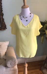 Women’s Short Sleeve Yellow Top Size 2 - Picture 1 of 2