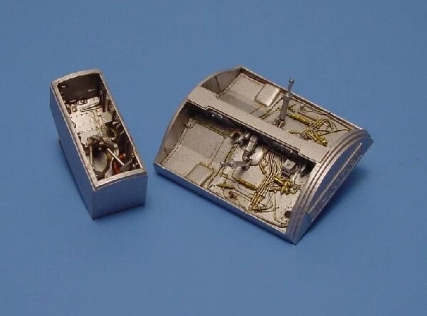 AIRES HOBBY MODELS 4103 - F-104 STARFIGHTER WHEEL BAY (HASEGAWA) - 1/48 RESIN - Immagine 1 di 3