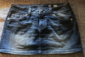 Minifalda para mujer Miss Me 29 de mezclilla elástica adornada alas de ángel bolsillos con solapa - Imagen 1 de 11