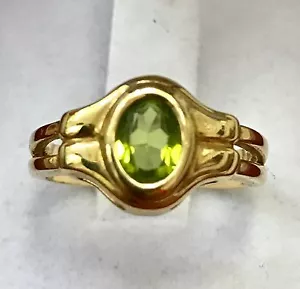 14k Solid yellow gold solitaire oval Natural peridot ring 0.75 carats 4.50 grams - Picture 1 of 5