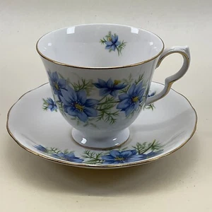Queen Anne Fine Bone China Teacup & Saucer Set Blue Corn Flowers - England - Picture 1 of 5