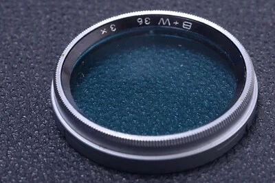 ✅ B & W SCHNEIDER BLUE 3X 36MM FILTER GENUINE VINTAGE LENS OR CAMERA PUSH 11-3 - Image 1 of 2