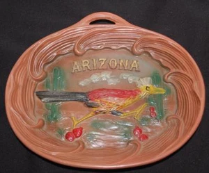vintage ARIZONA souvenier handpainted ROAD RUNNER tray wall plaque JAPAN - Picture 1 of 7