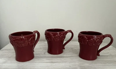 Nuevo Relieve Floral Temp-tations Borgoña 12oz. Juego de 3 tazas presentables para horno Foto 1 de 4