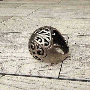 Glücksmarke übergroßer filigraner silberfarbener Ring, Größe 6 3/4 - Bild 1 von 5