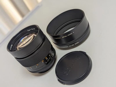 Rare MMG [Near Mint w/Hood] Contax Carl Zeiss Planar T* 85mm f1.4 C/Y Japan 84 - Image 1 of 4