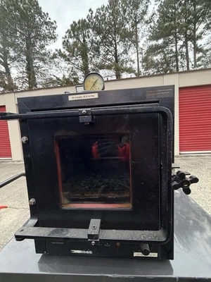 Horno al vacío Precision Scientific modelo 29 35 a 200 C Cat. no. 31566 Foto 1 de 4