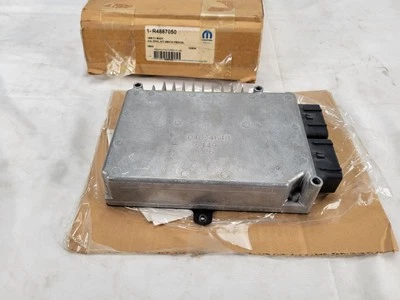 Módulo informático motor remanufacturado Chrysler Sebring Mopar 1995-1996 R4887050 Foto 1 de 4