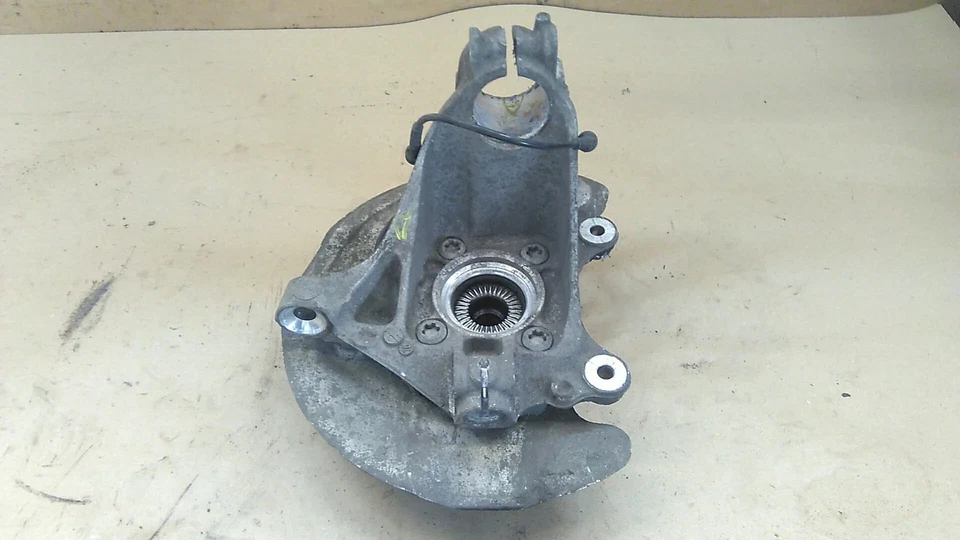 Buje de rueda delantero izquierdo original MINI MINI CLUBMAN (F54) 2017 - Imagen 1 de 2