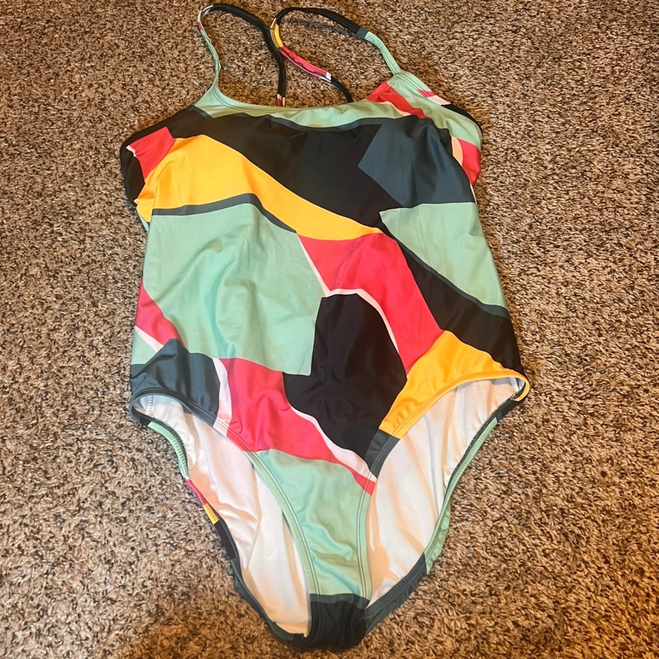 Traje de baño Xersion XXL de una pieza colorido geométrico entrecruzado trasero Foto 1 de 3