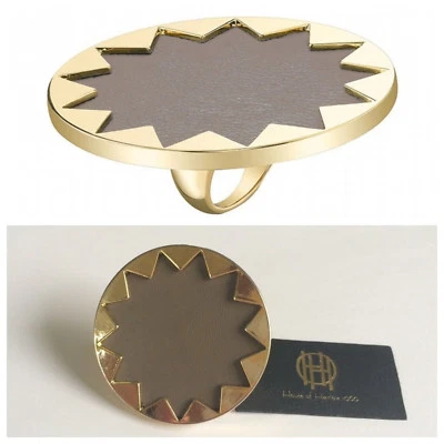 Anillo redondo Sunburst House of Harlow 1960 tono dorado cuero caqui talla 5 Foto 1 de 4