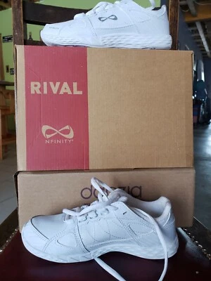 Nfinity cheerleading shoes — 第 1/3 张图片