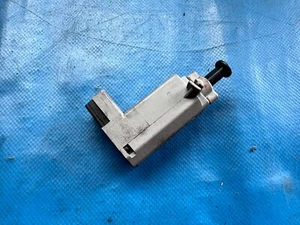 Land Rover Freelander Brake Pedal Light Switch (XKB000010) 2001 - 2006 - Picture 1 of 2
