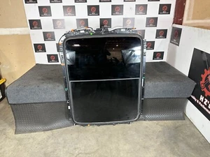CADILLAC CT6 3.6L AWD 16-20 OEM PANORAMIC CASSETTE GLASS MOON SUN ROOF SUNROOF - Picture 1 of 9