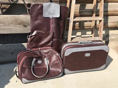 Juego de 4 maletas de viaje de vinilo de colección para hombre MCM retro hechas en Corea años 60 Foto 1 de 4