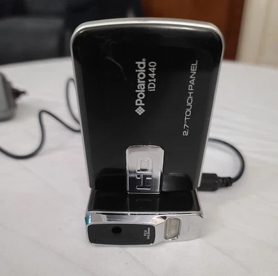 DXG HD camcorder. (Pre Owned) Excellent Condition w/accessory - Image 1 of 4