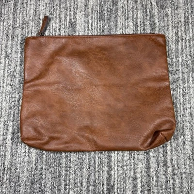 Free People Cuero Vegano Suave Folio Laptop Estuche Bolso Cremallera 11" x 14" Foto 1 de 4