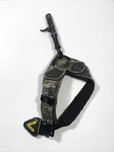Tru Fire Release Canvas Camo Buckle Strap Foldback Black Wrist Release - Picture 1 of 6