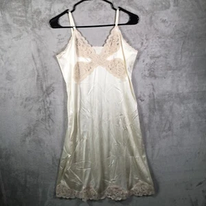 Vintage Vanity Fair Nylon Ivory Floral Lace Full Slip Nightgown Size 38 - Picture 1 of 12