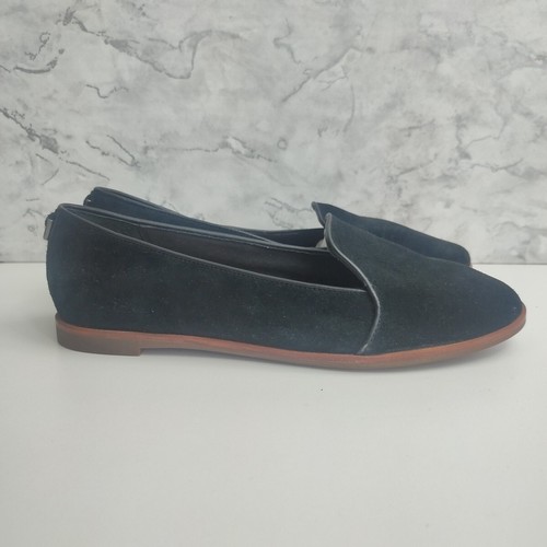 Ugg Bonnie mocassino slip on piatto. UK taglia 5. Pelle scamosciata nera.