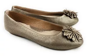 Hush Puppies Cala Atkin IIV Pewter Perforated Leather Flats Pom Women's 8.5 M - Picture 1 of 10