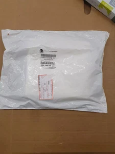 GENUINE MOPAR CHRYSLER VOYAGER RG/RS GRAND VOYAGER RT Air Filter 04593880AA - Picture 1 of 2