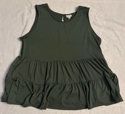Top babydoll sin mangas con capas verde oliva LuLaRoe, talla 2XL Foto 1 de 4