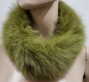 Set sciarpa e polsini DESIGNER lussuosa pelliccia di coniglio verde con gancio e pile - Foto 1 di 9