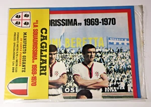 GIGI RIVA CAGLIARI CAMPIONE D'ITALIA 1969-1970 - MANIFESTO GIGANTE (0,7x0,5 M) - Foto 1 di 4