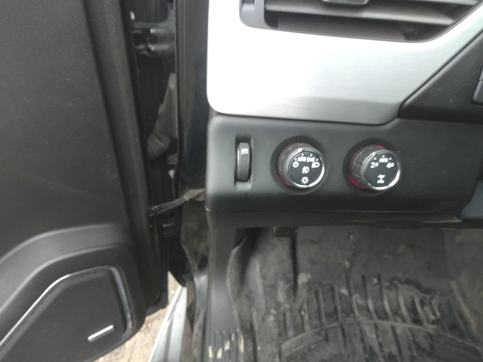 Interruptor de farol (traço Mtd) 15 GMC YUKON - Imagem 1 de 1